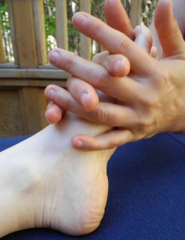 B&S hand temple