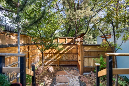 yado courtyard